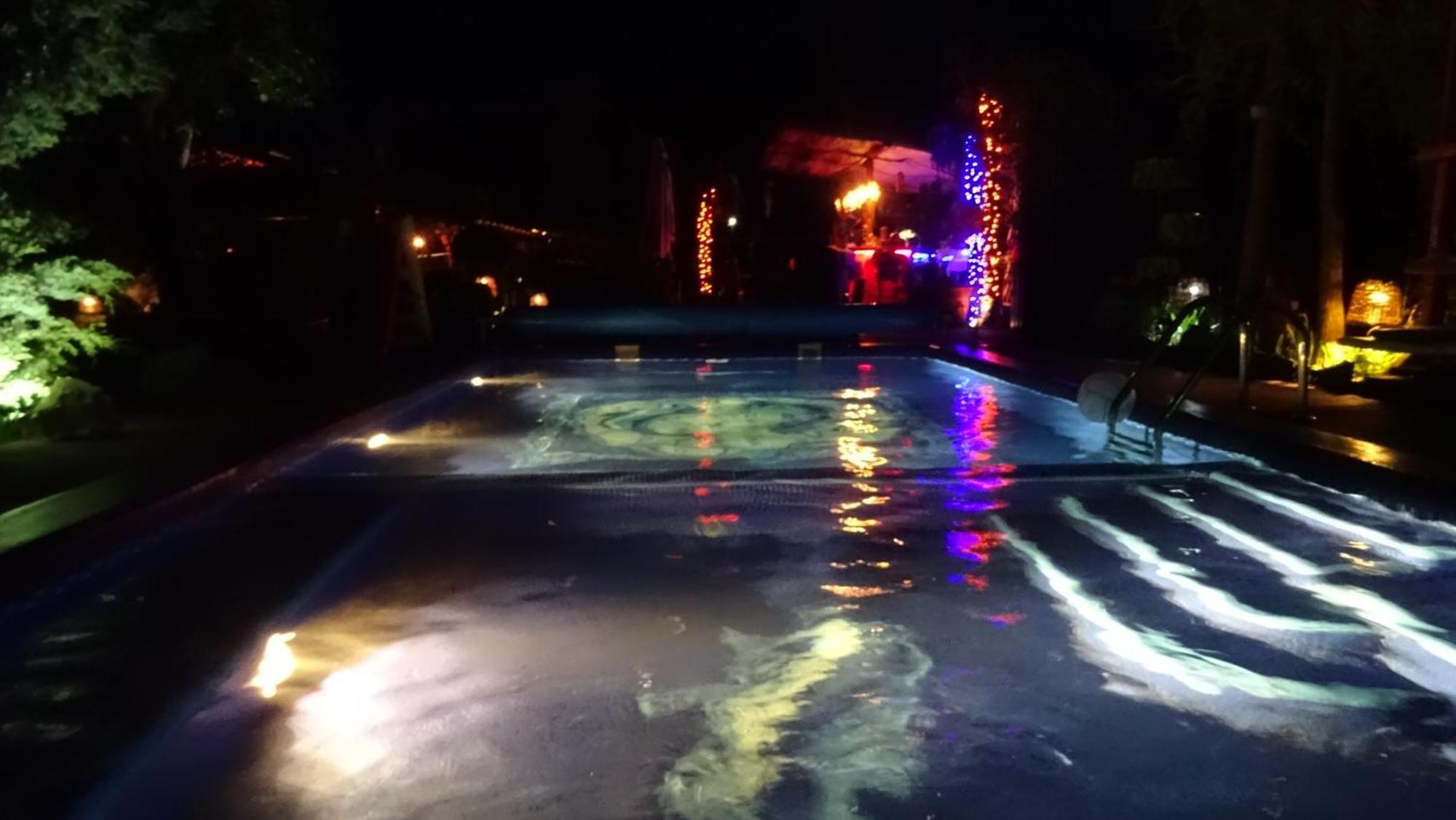 Holiday Vendeghaz Es Szabadidokert Jardanhaza Bagian luar foto