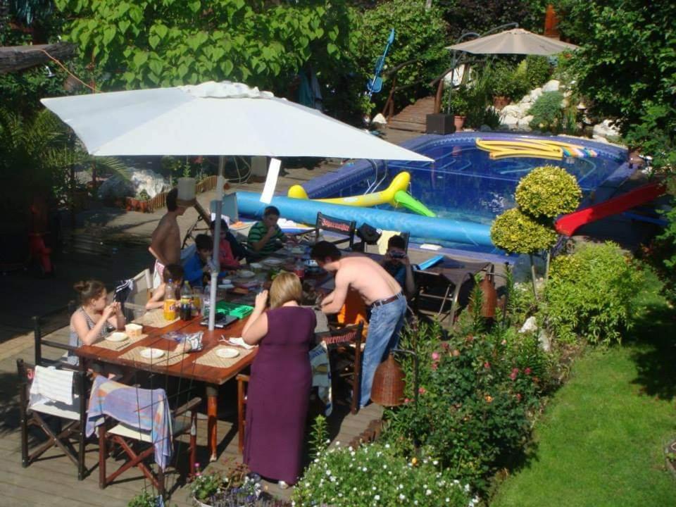 Holiday Vendeghaz Es Szabadidokert Jardanhaza Bagian luar foto