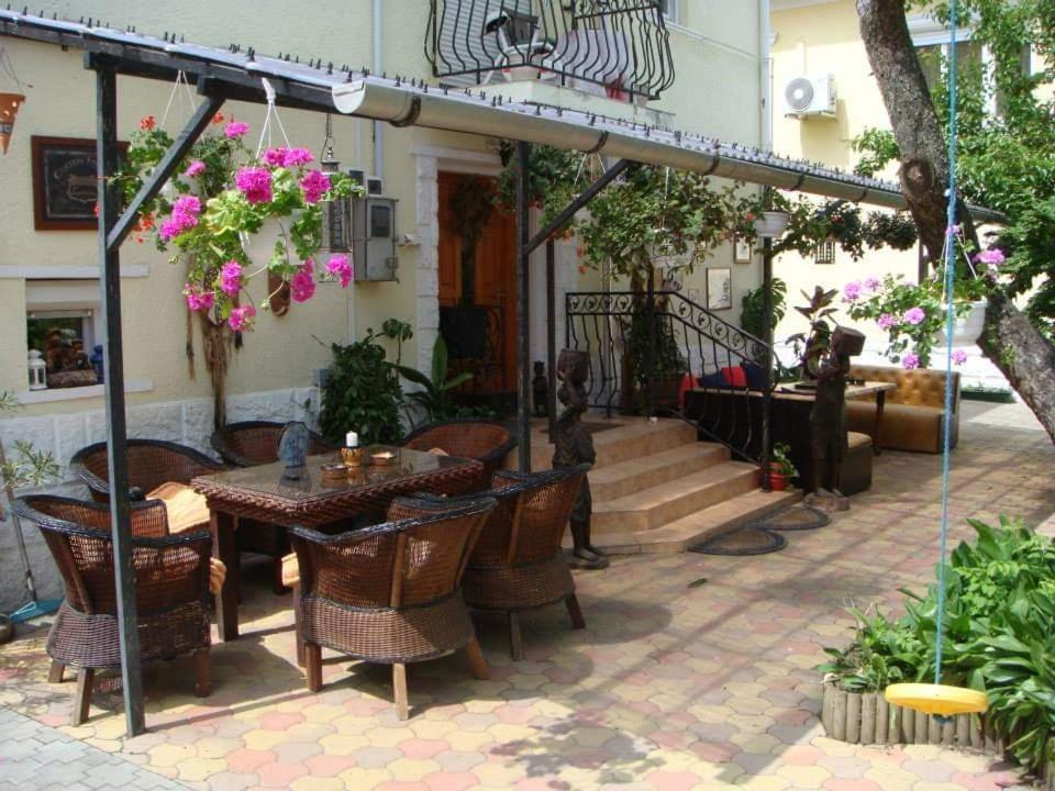Holiday Vendeghaz Es Szabadidokert Jardanhaza Bagian luar foto