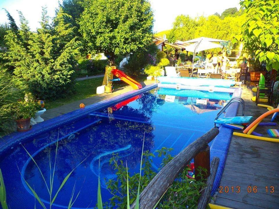 Holiday Vendeghaz Es Szabadidokert Jardanhaza Bagian luar foto