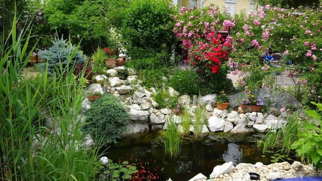 Holiday Vendeghaz Es Szabadidokert Jardanhaza Bagian luar foto